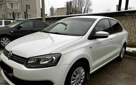 Volkswagen Polo VI (EU Market), 2014 год, 860 000 рублей, 2 фотография