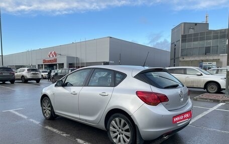 Opel Astra J, 2011 год, 740 000 рублей, 4 фотография