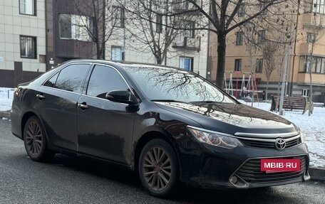 Toyota Camry, 2015 год, 2 400 000 рублей, 2 фотография