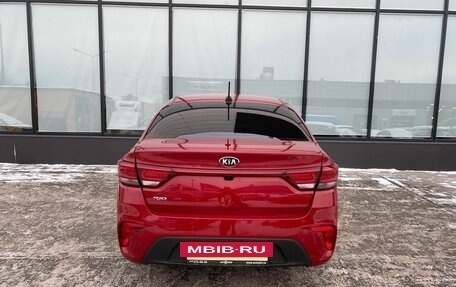 KIA Rio IV, 2017 год, 1 370 000 рублей, 4 фотография