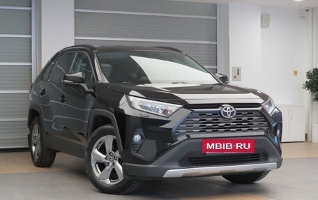 Toyota RAV4, 2020 год, 3 450 000 рублей, 3 фотография