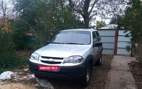 Chevrolet Niva I рестайлинг, 2012 год, 650 000 рублей, 2 фотография