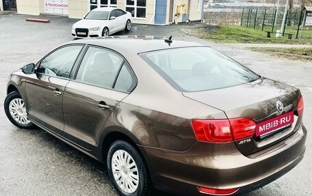 Volkswagen Jetta VI, 2012 год, 1 150 000 рублей, 3 фотография