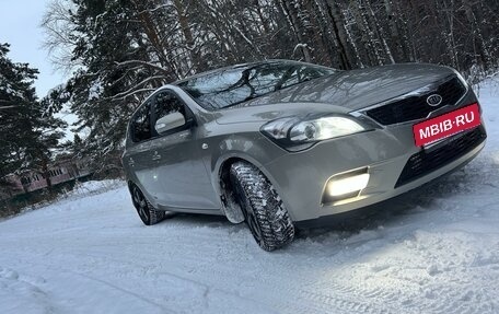 KIA cee'd I рестайлинг, 2010 год, 800 000 рублей, 8 фотография