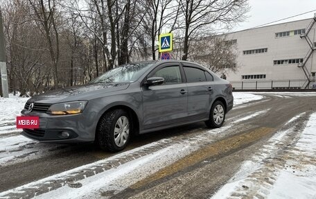 Volkswagen Jetta VI, 2011 год, 780 000 рублей, 2 фотография