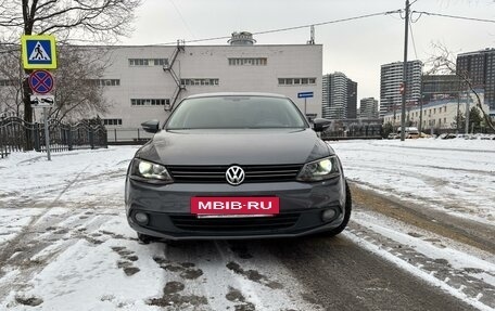 Volkswagen Jetta VI, 2011 год, 780 000 рублей, 12 фотография