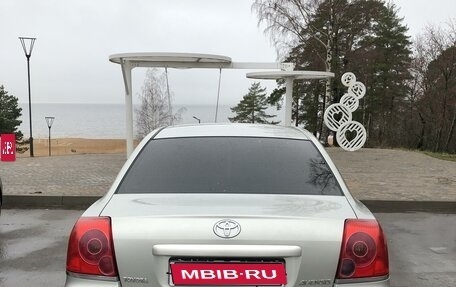 Toyota Avensis III рестайлинг, 2004 год, 550 000 рублей, 1 фотография