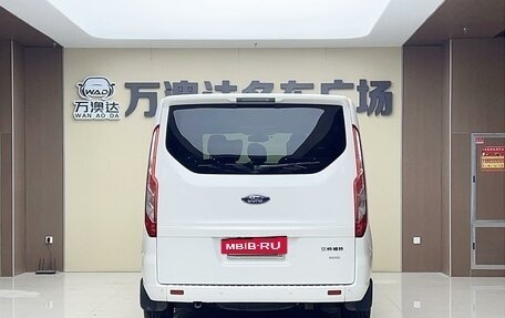 Ford Tourneo Custom I рестайлинг, 2021 год, 3 100 000 рублей, 4 фотография