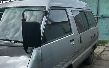 Toyota MasterAce Surf, 1988 год, 305 000 рублей, 4 фотография