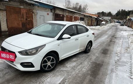 Hyundai Solaris II рестайлинг, 2019 год, 955 000 рублей, 4 фотография