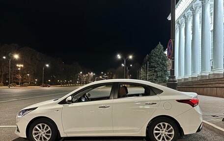 Hyundai Solaris II рестайлинг, 2017 год, 1 490 000 рублей, 3 фотография