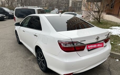 Toyota Camry, 2017 год, 2 450 000 рублей, 4 фотография