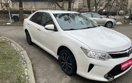 Toyota Camry, 2017 год, 2 450 000 рублей, 7 фотография