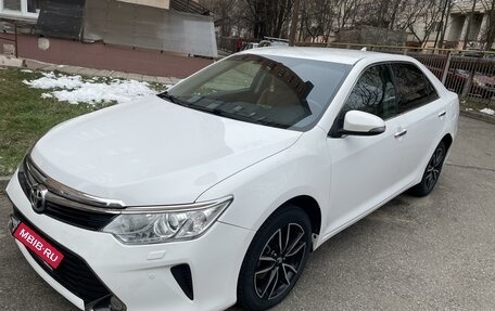 Toyota Camry, 2017 год, 2 450 000 рублей, 2 фотография