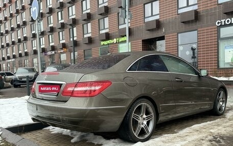 Mercedes-Benz E-Класс, 2011 год, 2 200 000 рублей, 3 фотография