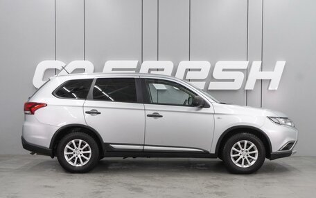 Mitsubishi Outlander III рестайлинг 3, 2016 год, 1 599 000 рублей, 5 фотография