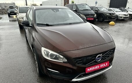 Volvo V60 Cross Country II, 2016 год, 2 200 000 рублей, 1 фотография