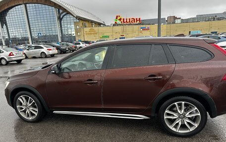 Volvo V60 Cross Country II, 2016 год, 2 200 000 рублей, 4 фотография