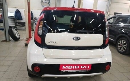 KIA Soul II рестайлинг, 2017 год, 1 500 000 рублей, 10 фотография