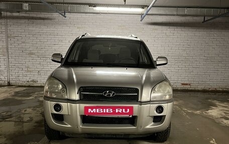 Hyundai Tucson III, 2004 год, 850 000 рублей, 2 фотография