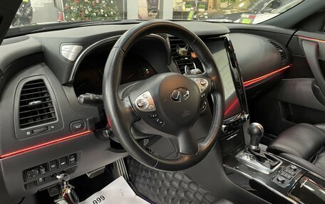 Infiniti QX70, 2015 год, 2 997 000 рублей, 17 фотография