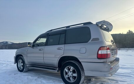 Toyota Land Cruiser 100 рестайлинг 2, 2003 год, 1 990 000 рублей, 6 фотография