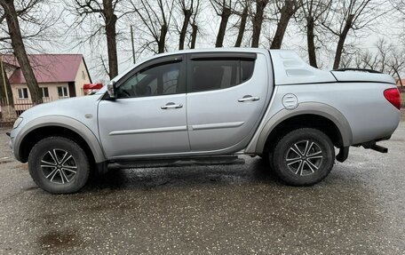 Mitsubishi L200 IV рестайлинг, 2013 год, 1 760 000 рублей, 2 фотография