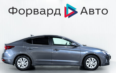 Hyundai Elantra VI рестайлинг, 2019 год, 1 550 000 рублей, 8 фотография