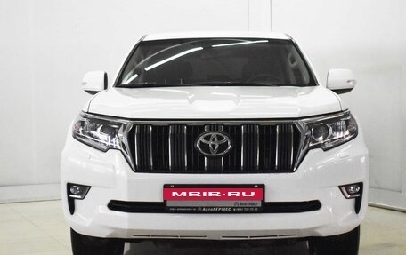 Toyota Land Cruiser Prado 150 рестайлинг 2, 2017 год, 3 930 000 рублей, 2 фотография