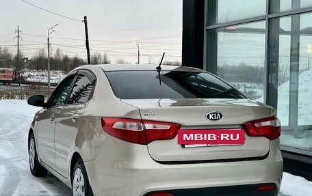 KIA Rio III рестайлинг, 2015 год, 950 000 рублей, 3 фотография