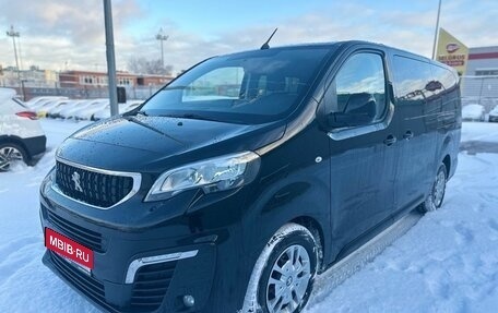 Peugeot Traveller I, 2021 год, 3 360 000 рублей, 1 фотография