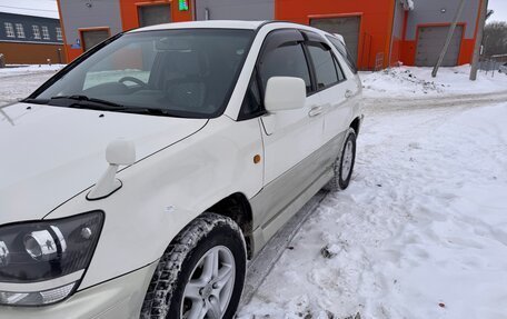 Toyota Harrier, 1999 год, 900 000 рублей, 4 фотография