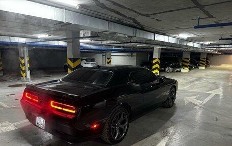 Dodge Challenger III рестайлинг 2, 2018 год, 4 000 000 рублей, 3 фотография