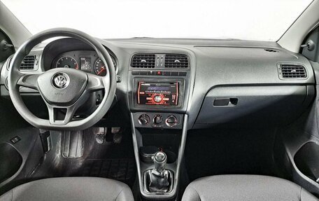 Volkswagen Polo VI (EU Market), 2015 год, 999 000 рублей, 17 фотография