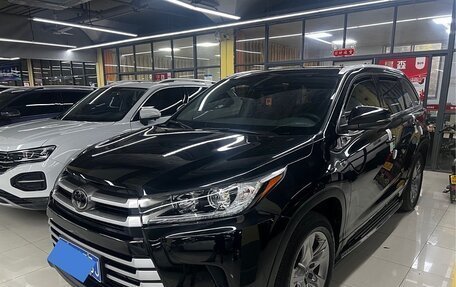 Toyota Highlander III, 2021 год, 3 700 000 рублей, 4 фотография