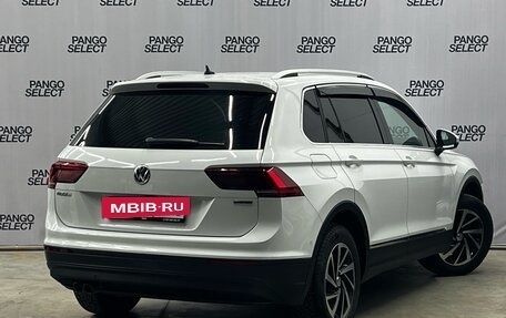 Volkswagen Tiguan II, 2018 год, 2 420 000 рублей, 4 фотография