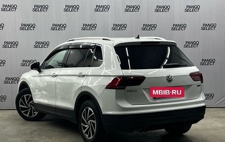 Volkswagen Tiguan II, 2018 год, 2 420 000 рублей, 6 фотография