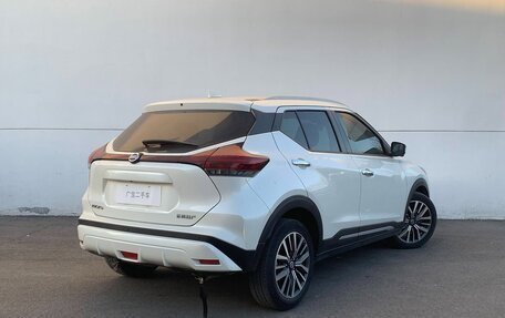 Nissan Kicks I, 2022 год, 1 800 000 рублей, 4 фотография