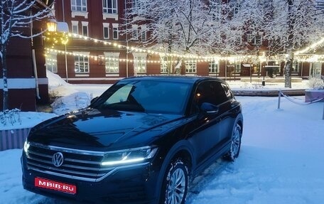 Volkswagen Touareg III, 2018 год, 5 490 000 рублей, 1 фотография