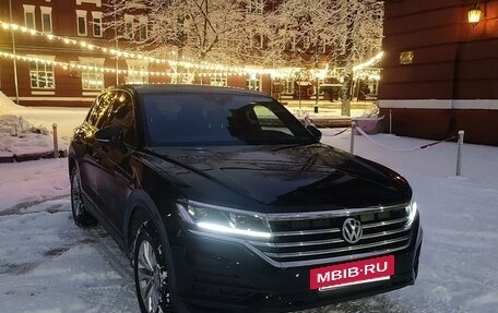 Volkswagen Touareg III, 2018 год, 5 490 000 рублей, 7 фотография