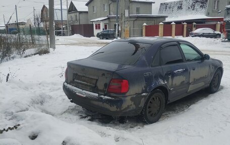 Audi A4, 1998 год, 400 000 рублей, 2 фотография