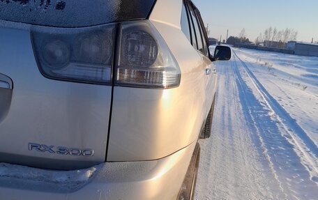 Lexus RX II рестайлинг, 2003 год, 1 500 000 рублей, 12 фотография