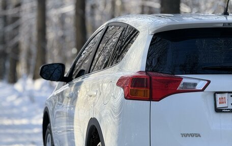 Toyota RAV4, 2014 год, 2 050 000 рублей, 4 фотография