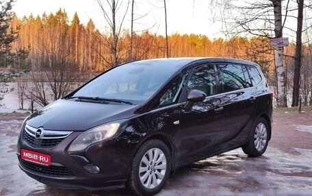 Opel Zafira C рестайлинг, 2013 год, 1 580 000 рублей, 1 фотография