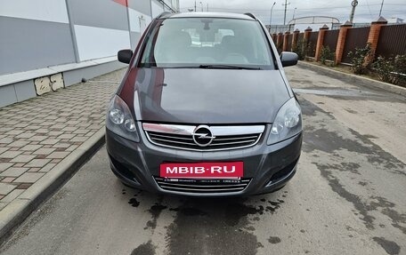 Opel Zafira B, 2012 год, 770 000 рублей, 2 фотография