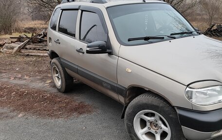 Chevrolet Niva I рестайлинг, 2004 год, 500 000 рублей, 11 фотография