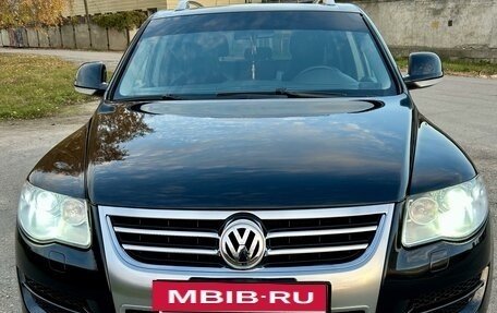 Volkswagen Touareg III, 2007 год, 1 400 000 рублей, 2 фотография