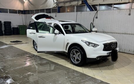 Infiniti FX II, 2011 год, 1 850 000 рублей, 4 фотография