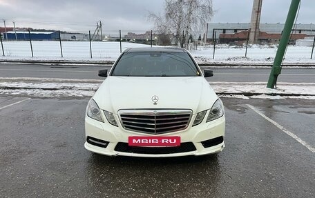 Mercedes-Benz E-Класс, 2012 год, 1 790 000 рублей, 2 фотография