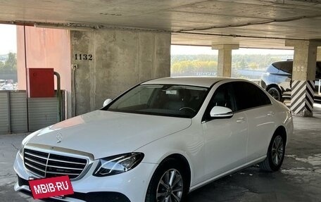 Mercedes-Benz E-Класс, 2018 год, 2 100 000 рублей, 2 фотография